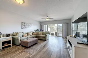 1200 Country Club Dr, Largo, FL 33771 - Photo 11