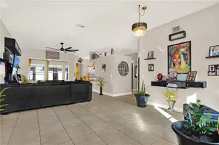 9656 Fox Hearst Rd, Tampa, FL 33647 - Photo 5