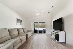 979 Pearly Ridge Ln, Lakeland, FL 33809 - Photo 7