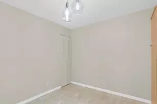 5757 Calais Blvd N, Saint Petersburg, FL 33714 - Photo 17