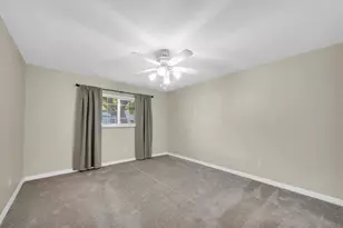 5757 Calais Blvd N, Saint Petersburg, FL 33714 - Photo 17