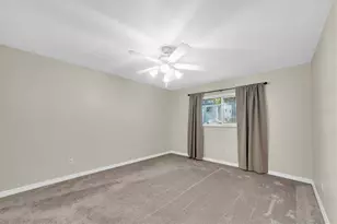 5757 Calais Blvd N, Saint Petersburg, FL 33714 - Photo 21