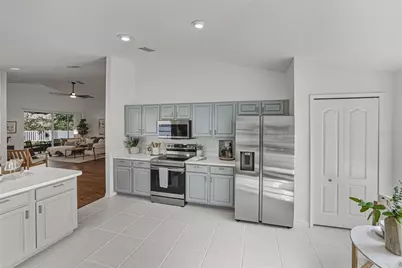 31137 Whinsenton Drive, Wesley Chapel, FL 33543 - Photo 21