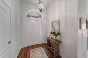 31137 Whinsenton Dr, Wesley Chapel, FL 33543 - Photo 3