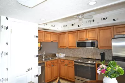 106 Camille Court #106, Oldsmar, FL 34677 - Photo 5