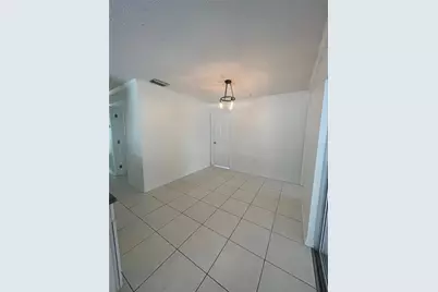 3021 W Tampa Bay Boulevard, Tampa, FL 33607 - Photo 5