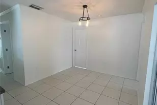 3021 W Tampa Bay Blvd, Tampa, FL 33607 - Photo 5