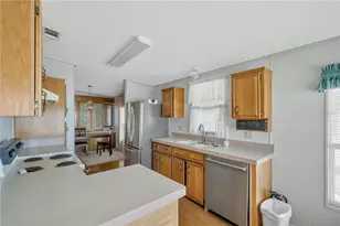 1569 Heather Hill Dr, Lakeland, FL 33810 - Photo 5