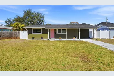 411 42nd Avenue NE, Saint Petersburg, FL 33703 - Photo 1