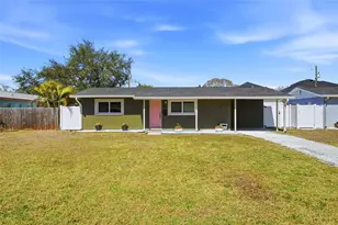 411 42nd Ave NE, Saint Petersburg, FL 33703 - Photo 1