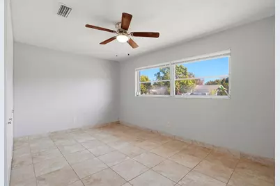 6338 21st Street N, Saint Petersburg, FL 33702 - Photo 27