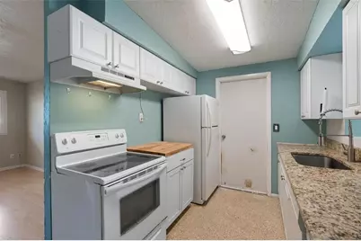 138 Davison Avenue NE, Saint Petersburg, FL 33703 - Photo 7