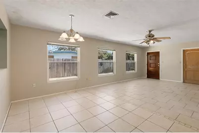 138 Davison Avenue NE, Saint Petersburg, FL 33703 - Photo 23
