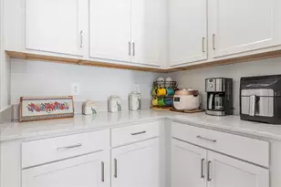 18289 Pearl Vw Pl, Lutz, FL 33548 - Photo 9