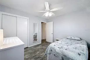 5396 4th St N, Saint Petersburg, FL 33703 - Photo 17