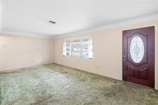 6041 15th St N, Saint Petersburg, FL 33703 - Photo 5
