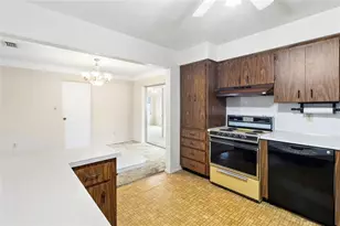 6041 15th St N, Saint Petersburg, FL 33703 - Photo 11