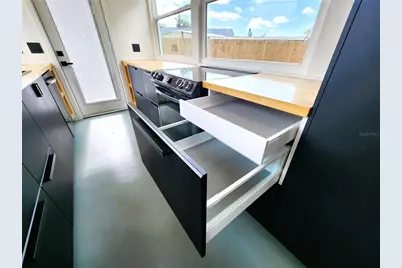 890 65th Street S, Saint Petersburg, FL 33707 - Photo 11