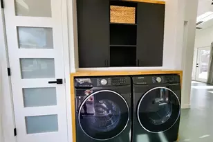 890 65th St S, Saint Petersburg, FL 33707 - Photo 23