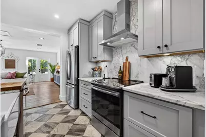 410 35th Avenue NE, Saint Petersburg, FL 33704 - Photo 13