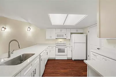 18302 Aintree Court, Tampa, FL 33647 - Photo 3