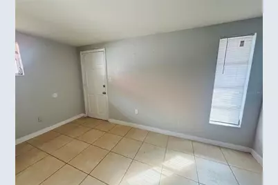 1310I Lexington Court, Tampa, FL 33612 - Photo 3