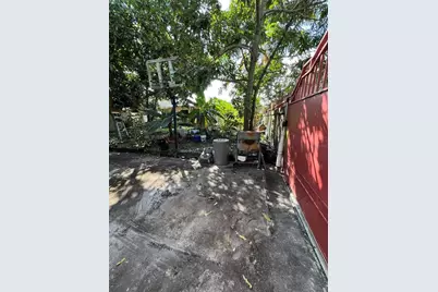 995 NW 114th Street, Miami, FL 33168 - Photo 57