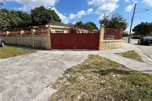 995 NW 114th St, Miami, FL 33168 - Photo 5