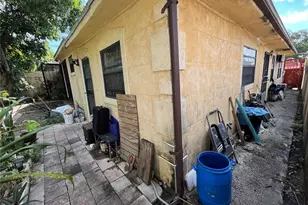 995 NW 114th St, Miami, FL 33168 - Photo 41