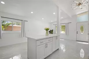 5115 16th St N, Saint Petersburg, FL 33703 - Photo 5