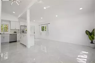 5115 16th St N, Saint Petersburg, FL 33703 - Photo 3