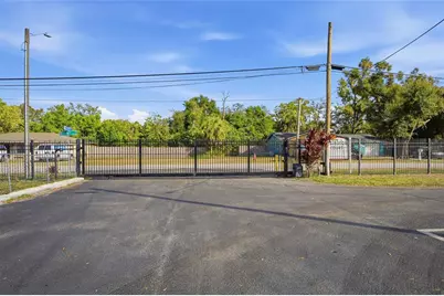 11733 N 12th Street #L, Tampa, FL 33612 - Photo 13