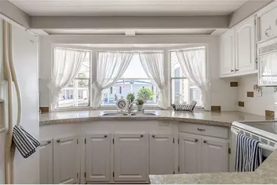 5341 Powhattan Street, Zephyrhills, FL 33542 - Photo 9