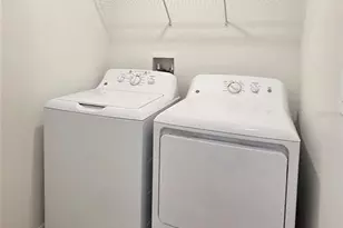 36110 Risa Michele St, Zephyrhills, FL 33541 - Photo 17