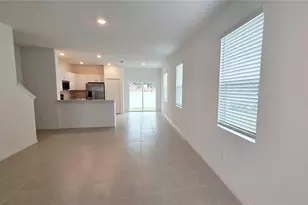 36110 Risa Michele St, Zephyrhills, FL 33541 - Photo 3