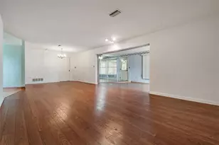 1735 Union St, Clearwater, FL 33755 - Photo 9