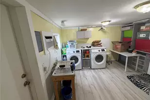 1011 NW 44th St, Miami, FL 33127 - Photo 23