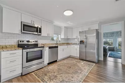 407 Pevetty Drive, Plant City, FL 33563 - Photo 11