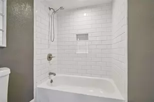 407 Pevetty Dr, Plant City, FL 33563 - Photo 25