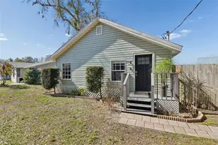 407 Pevetty Dr, Plant City, FL 33563 - Photo 5