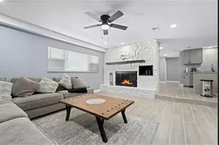 1004 N Betty Ln, Clearwater, FL 33755 - Photo 7