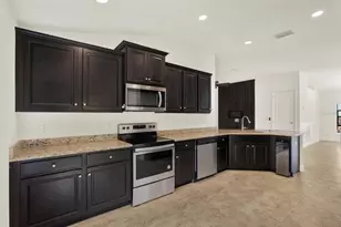 4733 Royal Birkdale Way, Wesley Chapel, FL 33543 - Photo 9