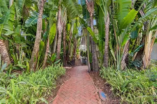 720 15th Ave N, Saint Petersburg, FL 33704 - Photo 3