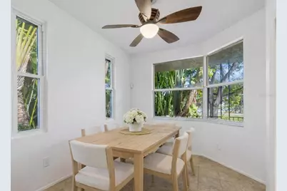 720 15th Avenue N, Saint Petersburg, FL 33704 - Photo 9