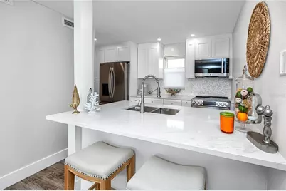 329 Medallion Boulevard #B, Madeira Beach, FL 33708 - Photo 9