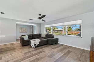 6695 Canton St S, Saint Petersburg, FL 33712 - Photo 9