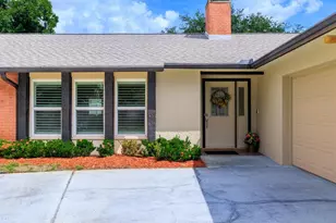 9275 133rd St, Seminole, FL 33776 - Photo 3
