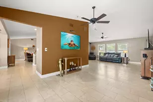 9275 133rd St, Seminole, FL 33776 - Photo 7