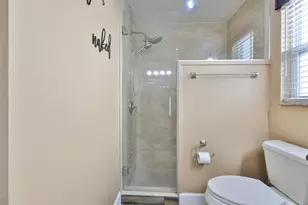 9275 133rd St, Seminole, FL 33776 - Photo 29