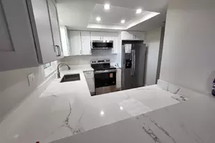 8817 Bay Pointe Dr, Tampa, FL 33615 - Photo 5
